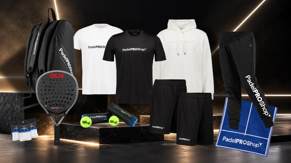 Pack de bienvenida PadelPROShop: pala, paletero, camisetas, sudadera, pantalones, gorras, toalla, muñequeras, calcetines y botella